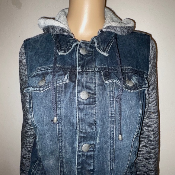 Free People Distressed Denim jJacket With Removable Hood. SZ M - Picture 3 of 6